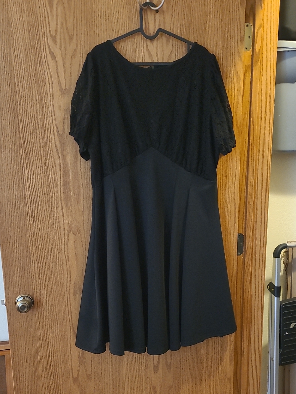 Unique Vintage Black Lace Sleeve Fit-and-Flare Midi Dress